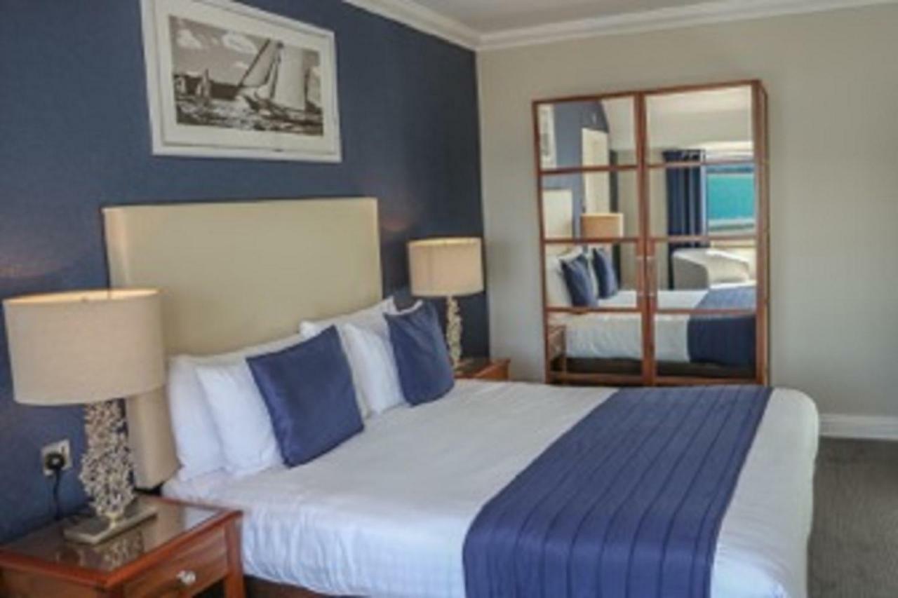 Haven Hotel Пул Екстер'єр фото